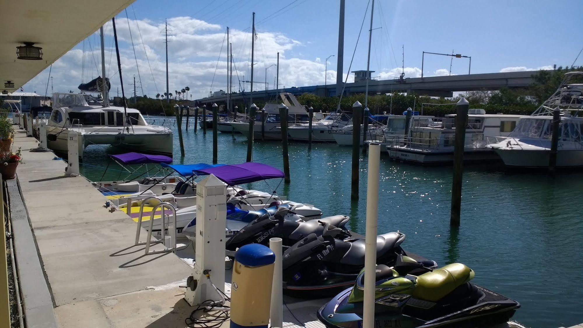 Smugglers Cove Resort And Marina Islamorada Exteriör bild
